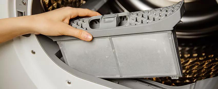 Signs Of A Clogged Dryer Lint Trap in Garden City, Michigan
